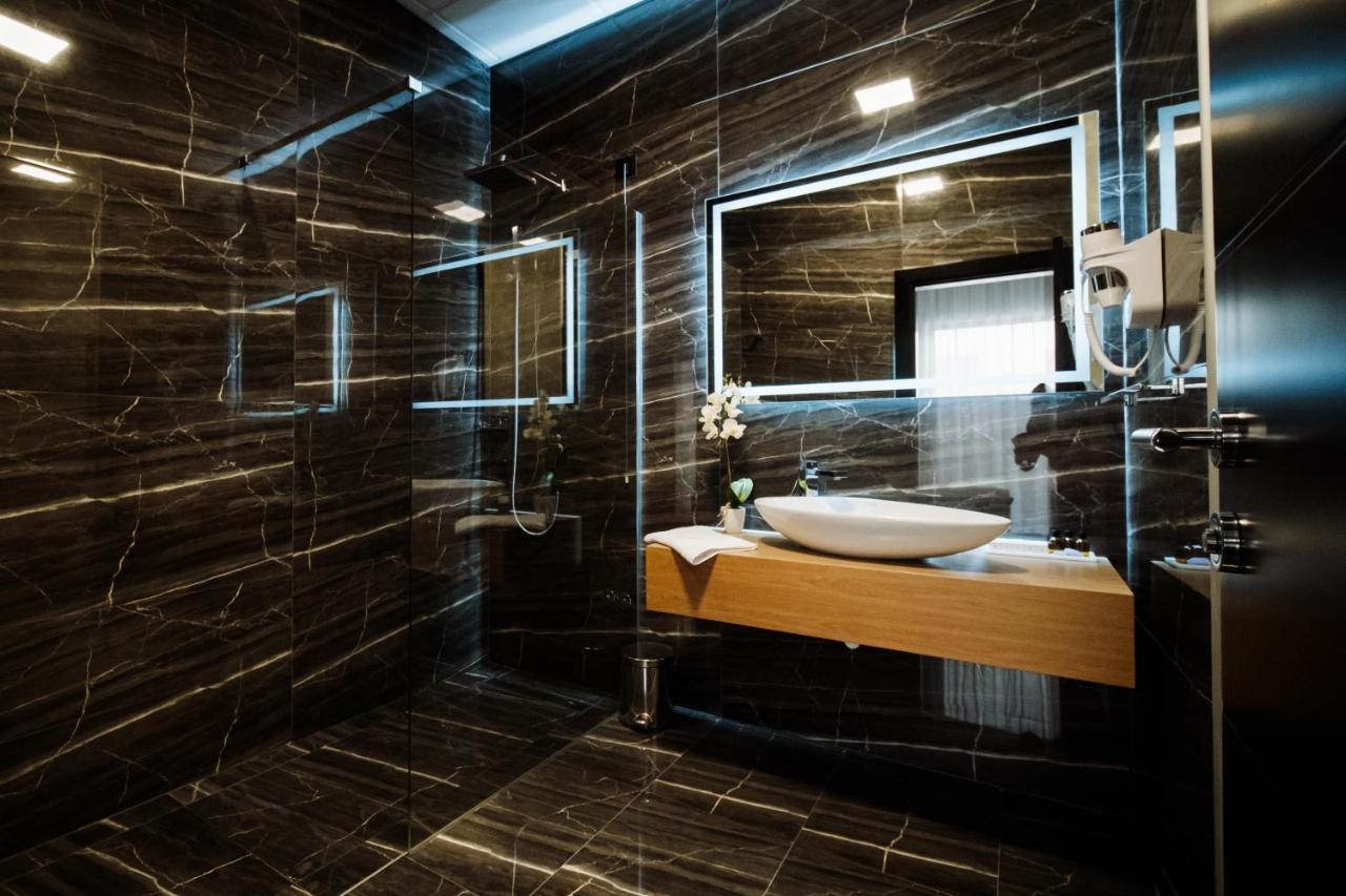 Hotel Barcode Wellness&Spa Sombor Exterior foto